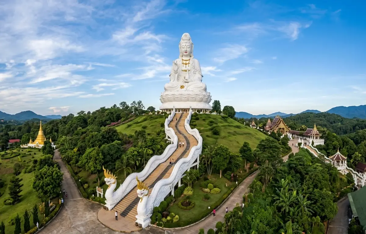 Wat Huay Pla Kang Big Guan Yin statue Chiang Rai